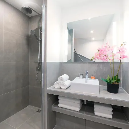 Appartamento Livinparis - Luxury Ac 4 Bedrooms Le Louvre I Parigi
